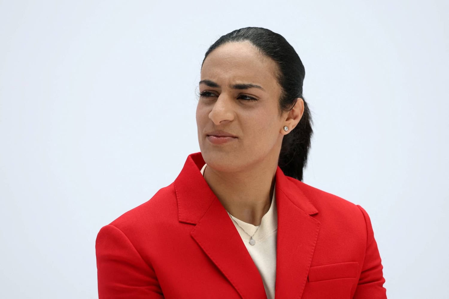 Trump s'en prend à nouveau à Iman Khalif, suscitant la controverse 5 Trump s'en prend à nouveau à Iman Khalif, suscitant la controverse