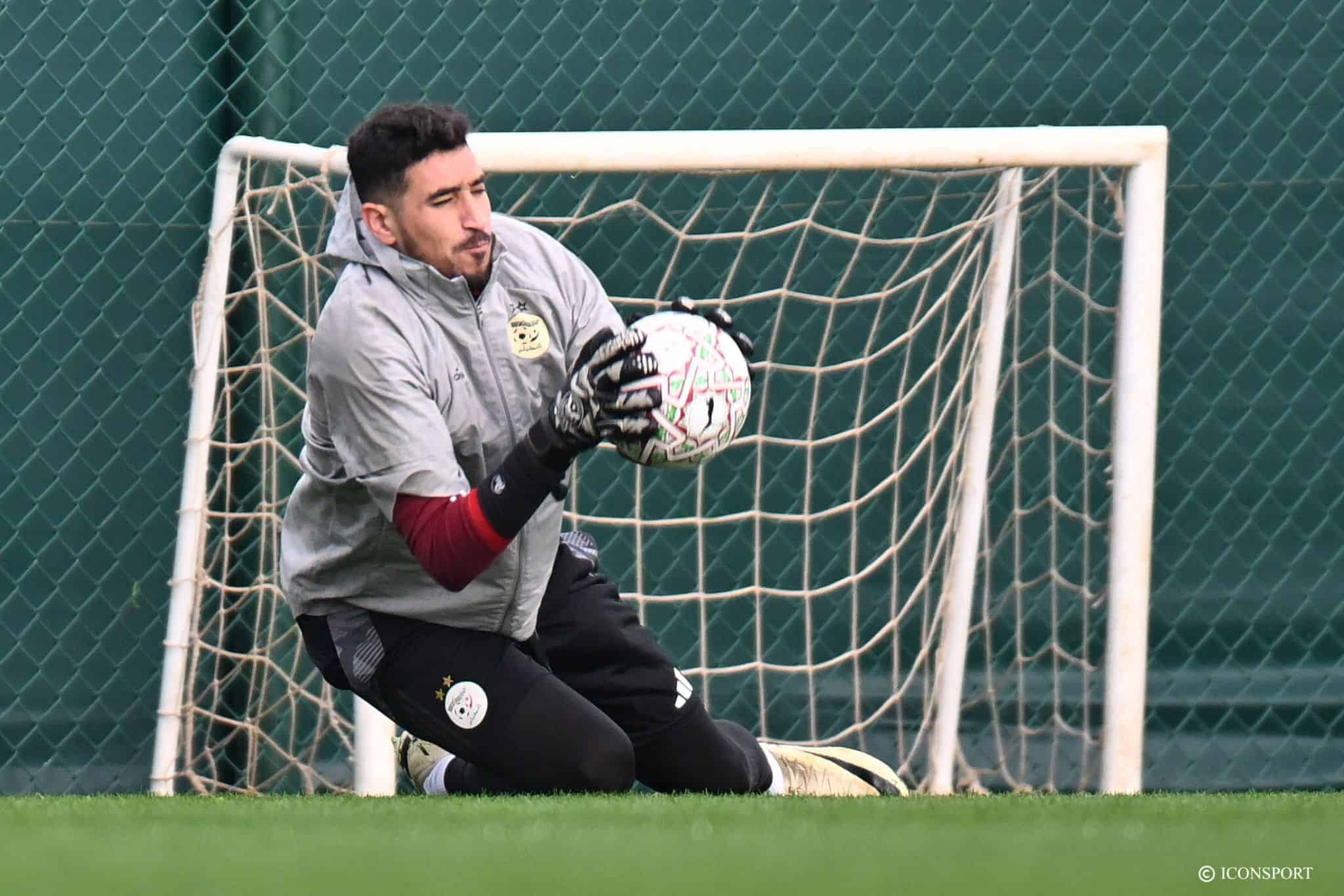 مباراة آسفي – اتحاد الجزائر: تألق بن بوط يقابله صمت الكاف عن الأحداث 5 مباراة آسفي – اتحاد الجزائر: تألق بن بوط يقابله صمت الكاف عن الأحداث