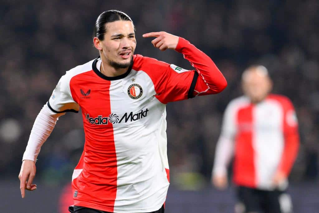 أنيس حاج موسى يقود فينورد إلى دوري أبطال أوروبا بهدف حاسم