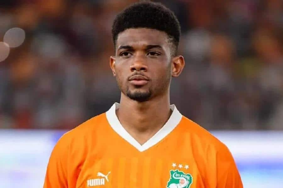 مانشستر يونايتد يحسم موقفه من رحيل أماد ديالو