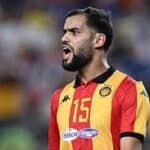 أوسيك يفاضل بين نزالين.. وقد يخسر لقب WBC