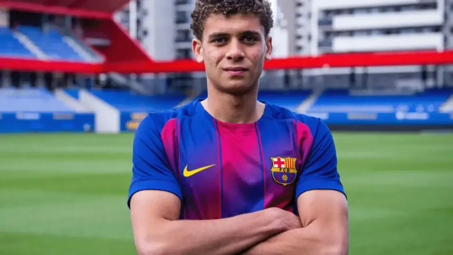 برشلونة يفعّل بند شراء حمزة عبد الكريم رسميًا