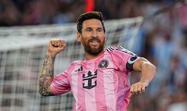 ميسي يصبح ثاني لاعب كرة قدم ملياردير في التاريخ 5 ميسي يصبح ثاني لاعب كرة قدم ملياردير في التاريخ
