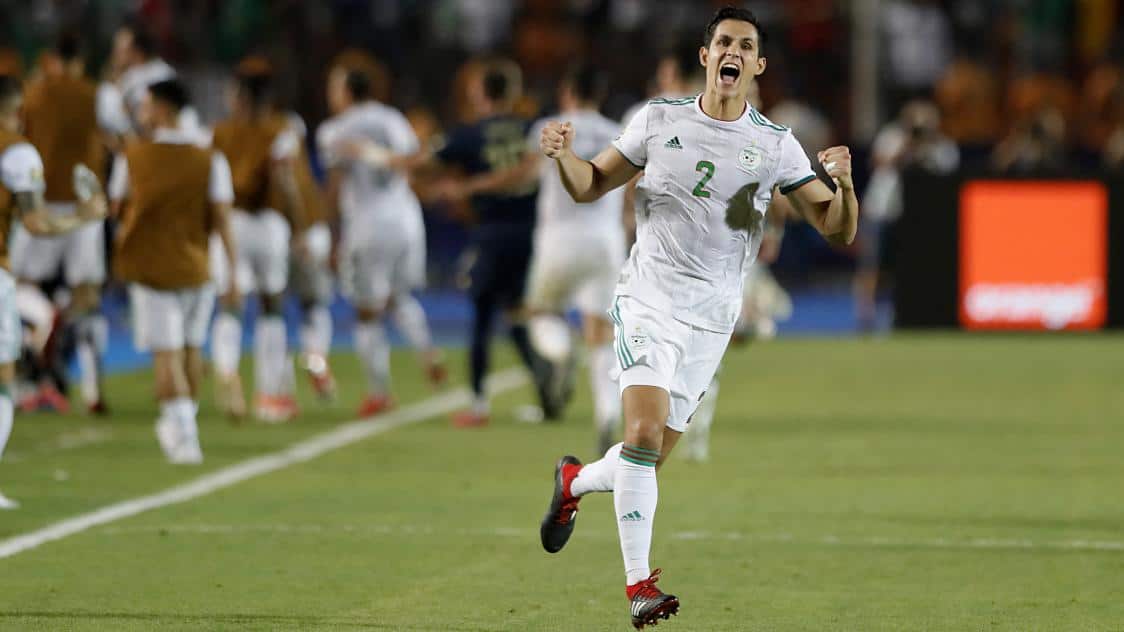 عيسى ماندي يعلن اعتزاله اللعب الدولي 50 عيسى ماندي يعلن اعتزاله اللعب الدولي