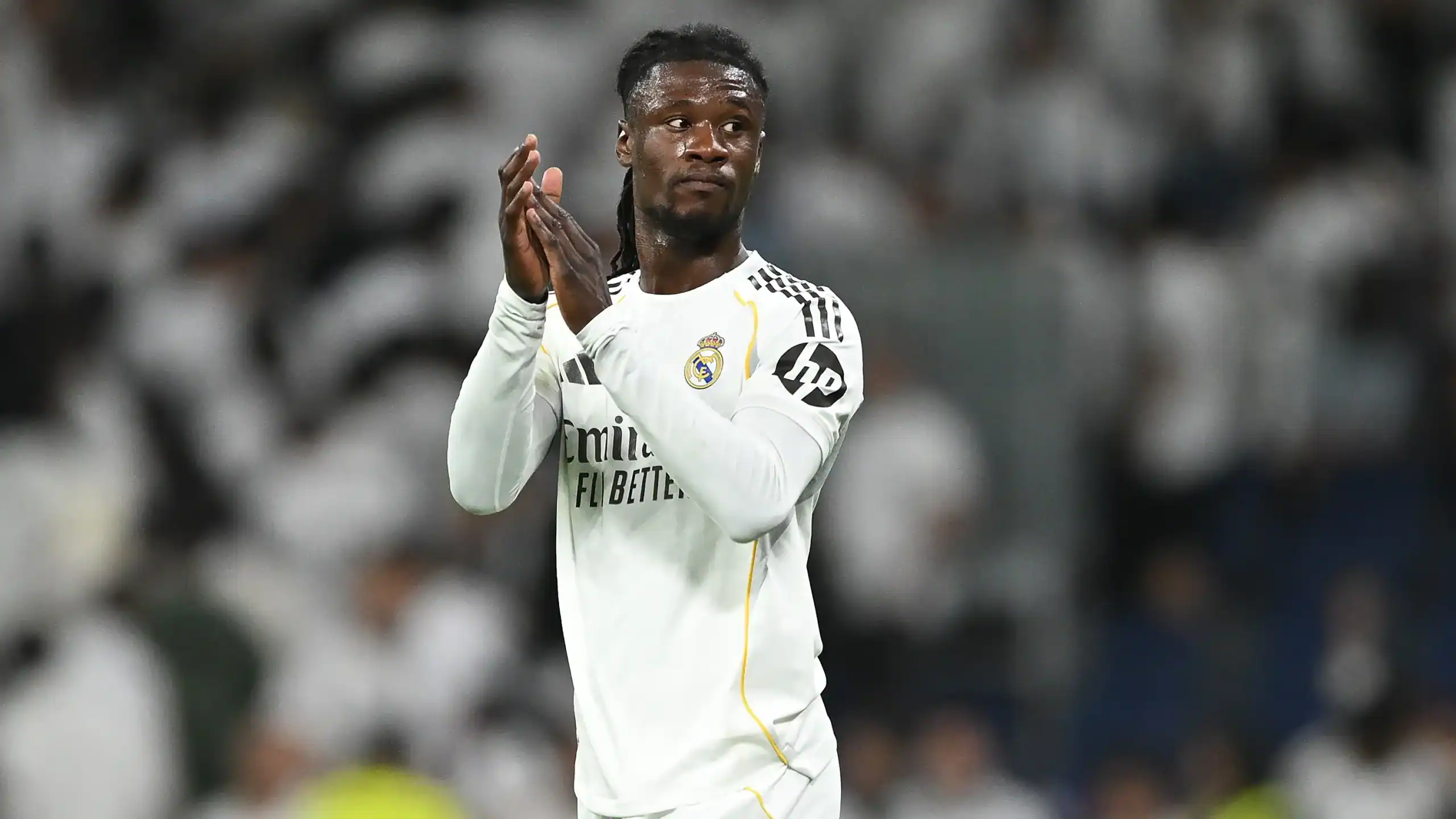 مورينيو يحذر كامافينغا من قلة المشاركة مع ريال مدريد