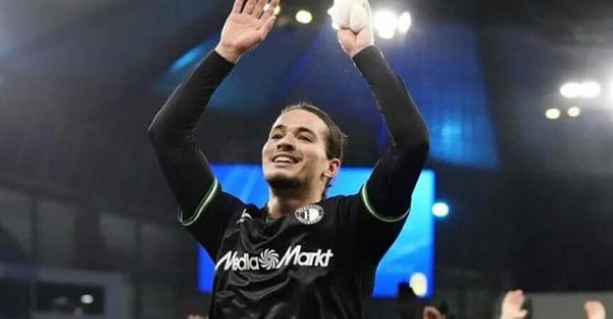 سوق الانتقالات يلفظ أنفاسه الأخيرة.. ولا نادٍ كبير يتقدم لطلب لاعب جزائري