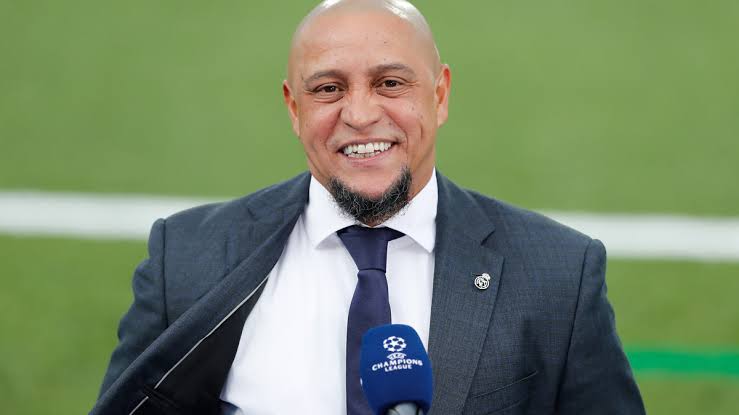Respect des religions : Roberto Carlos réagit aux rumeurs selon lesquelles il se serait converti à l'islam 5 احترام الأديان: روبيرتو كارلوس يرد على شائعات اعتناقه الإسلام