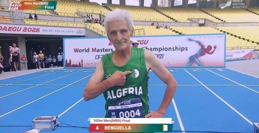 عمره 92 عامًا… العداء الجزائري عبد القادر بن قلة يواصل صناعة التاريخ في مونديال ماسترز 5 عمره 92 عامًا… العداء الجزائري عبد القادر بن قلة يواصل صناعة التاريخ في مونديال ماسترز