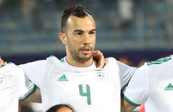 جمال بن العمري ينتقد المنتخب الجزائري بعد التعادل مع بوروندي 64 جمال بن العمري ينتقد المنتخب الجزائري بعد التعادل مع بوروندي 63