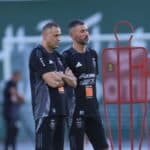 مازا يفتح صراعًا إنجليزيًا ثلاثيًا مع أتلتيكو مدريد
