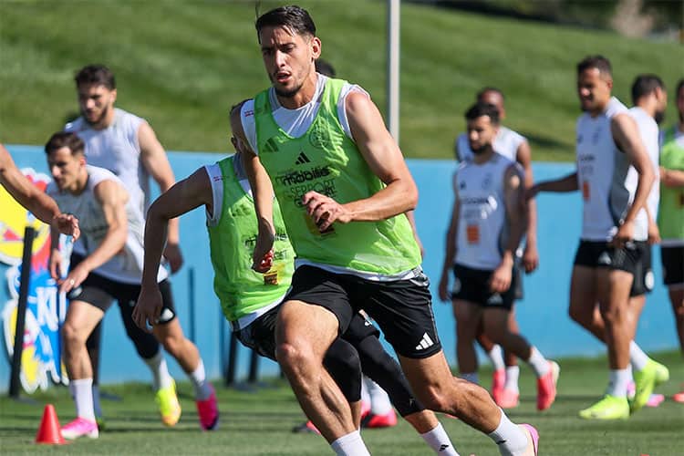 إيجابيات ونقائص الخضر بعد ثلاث مباريات مع حمداني 6 إيجابيات ونقائص الخضر بعد ثلاث مباريات مع حمداني 5