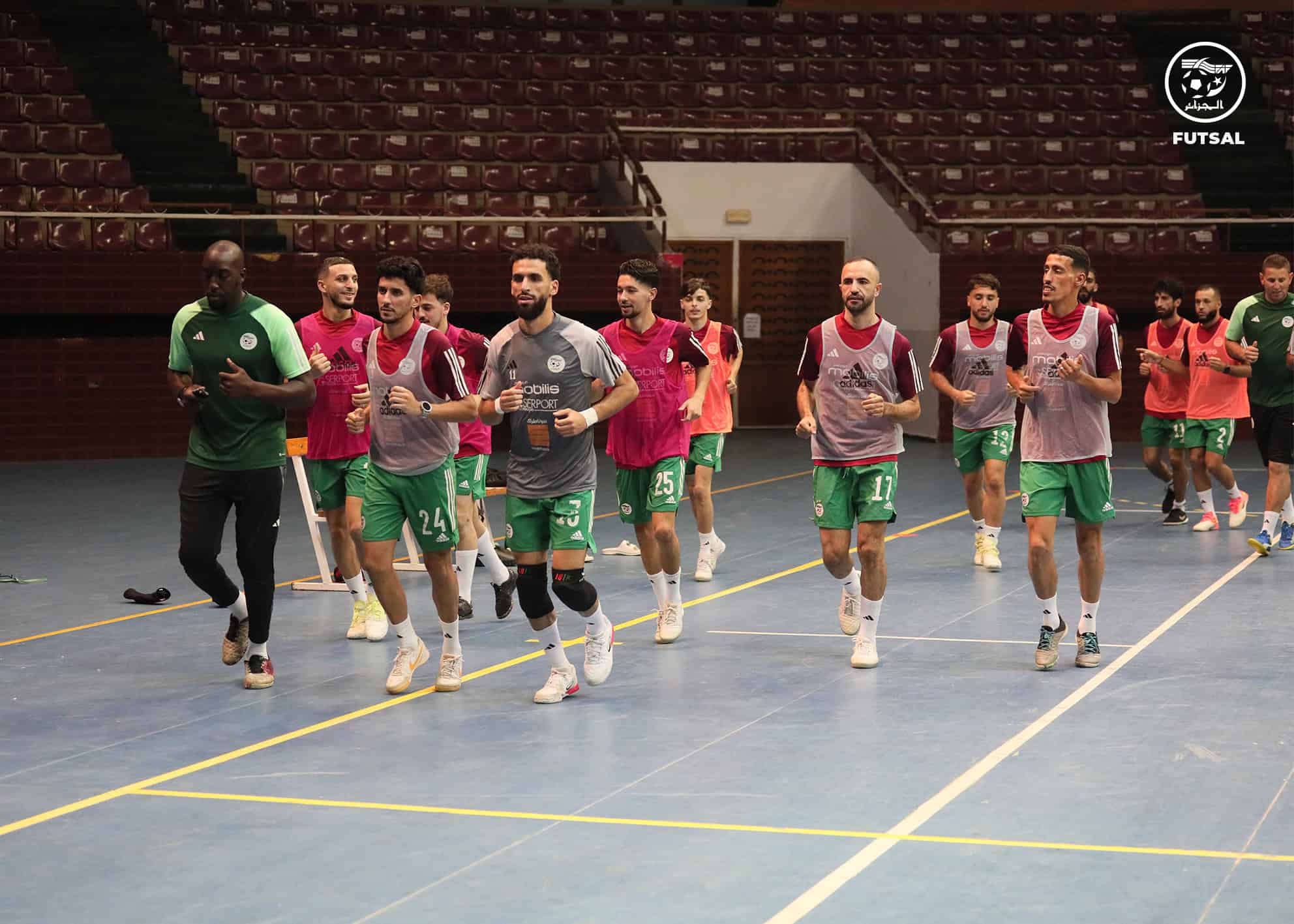 منتخب الجزائر لكرة القدم داخل القاعة يفتتح تربصه بالعاصمة 74 منتخب الجزائر لكرة القدم داخل القاعة يفتتح تربصه بالعاصمة 73