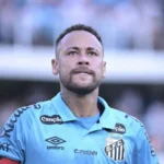 بومـاك يهاجم مبيلّي ويطالب بإعادة النزال مع مارتينيز